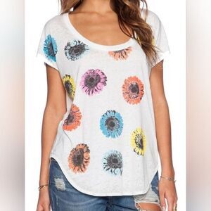 Chaser Sunflower Floral Tee White V-Neck Size Small Lightly Flawed